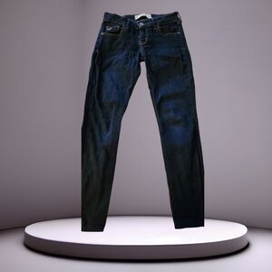 Hollister SZ 26 Petite Dark Denim Skinny Jeans